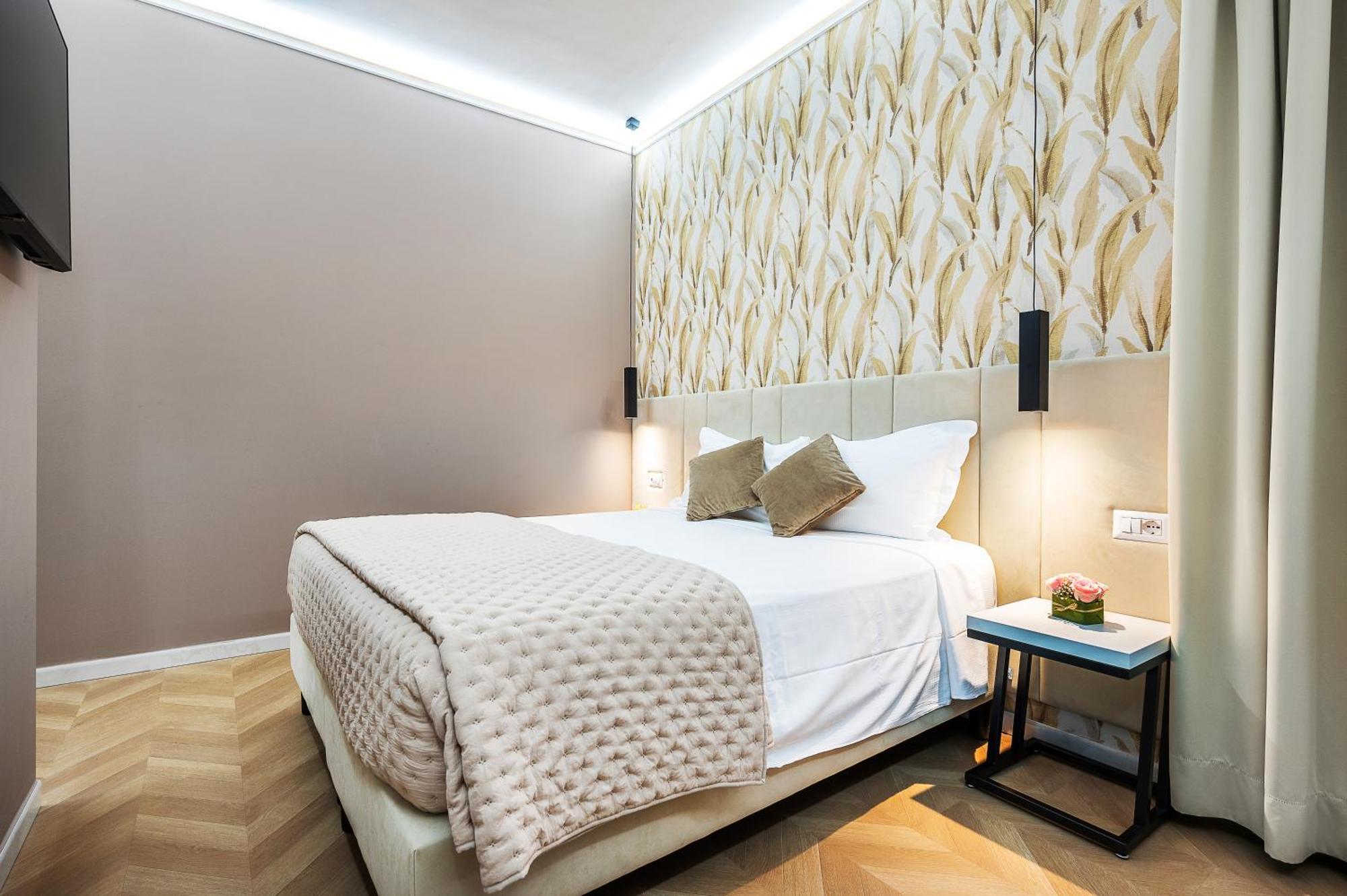 Colonna Inn Рим Екстериор снимка