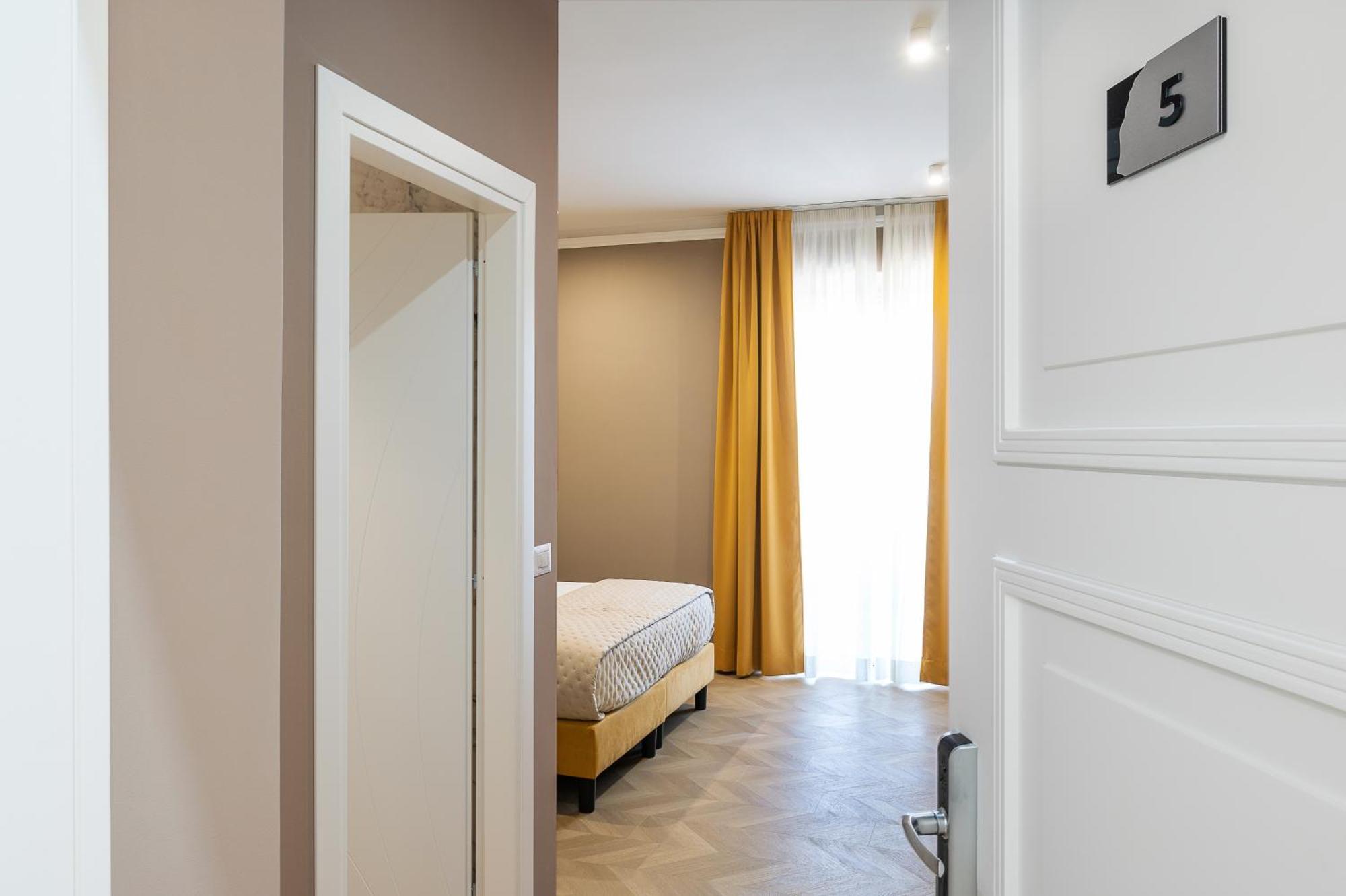 Colonna Inn Рим Екстериор снимка